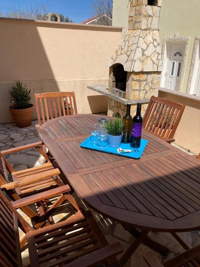 Holiday House Matej วีร์ ภายนอก รูปภาพ