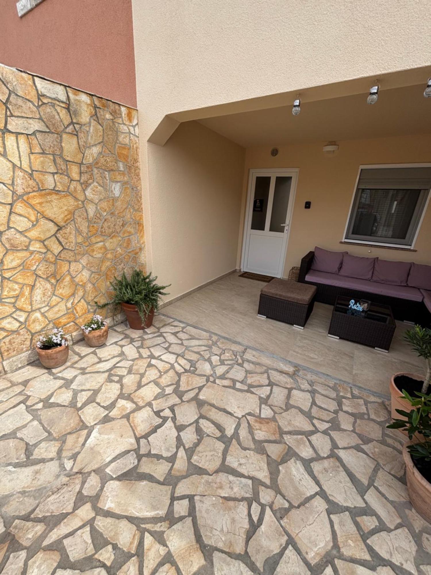 Holiday House Matej วีร์ ภายนอก รูปภาพ