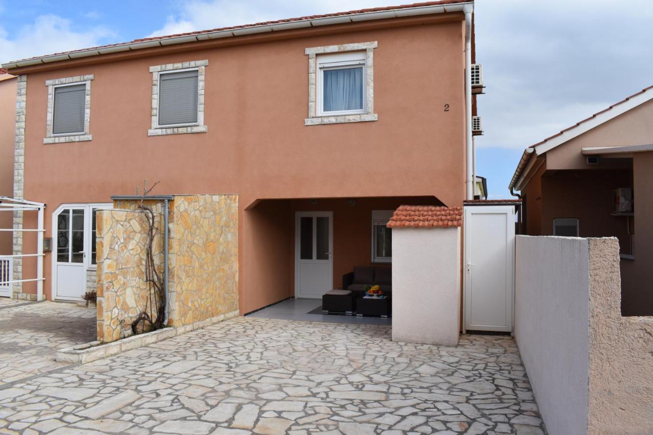 Holiday House Matej วีร์ ภายนอก รูปภาพ